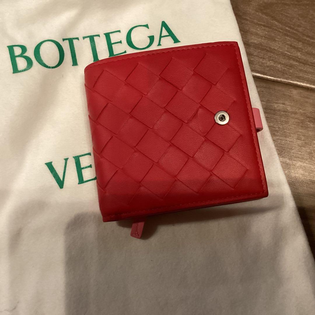 新品未使用　正規品Bottega Veneta 二つ折り財布 レッド