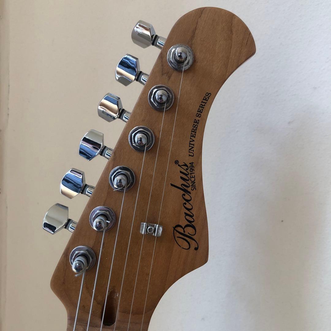 美品　Bacchus BST-2RSM HSS メタリックピンク　ストラト