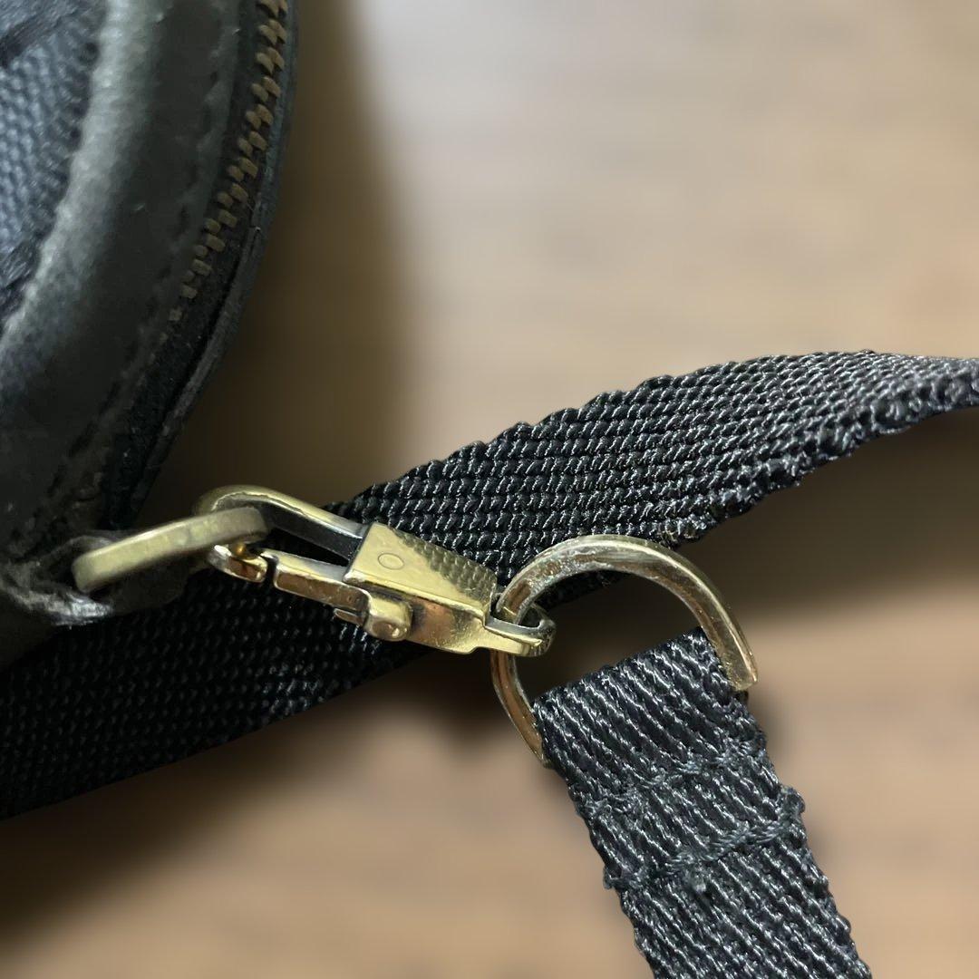 GUCCI ブラック ラウンドショルダーバッグ　GGロゴ