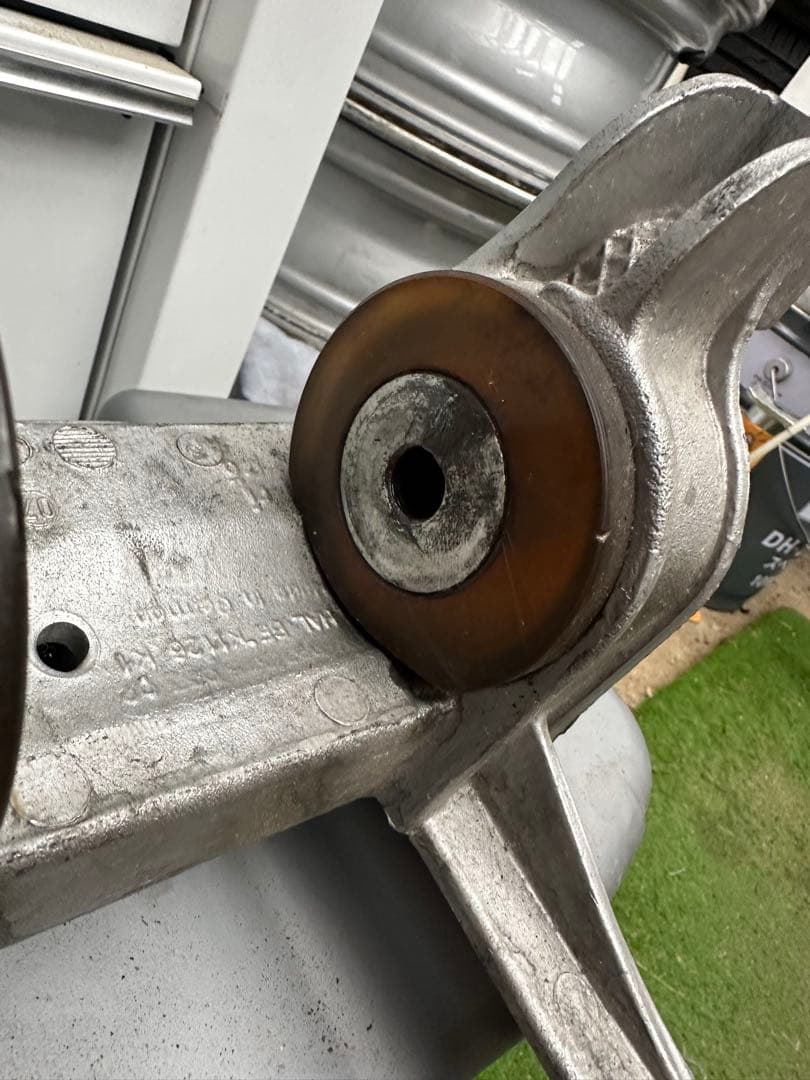 ポルシェ　911 997 996 強化エンジンマウント