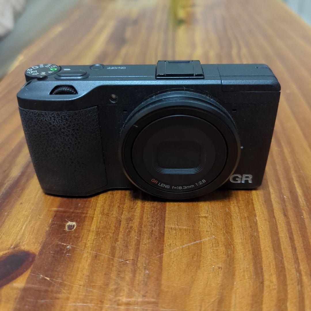 RICOH GR デジタルカメラ 初代APS-Cモデル