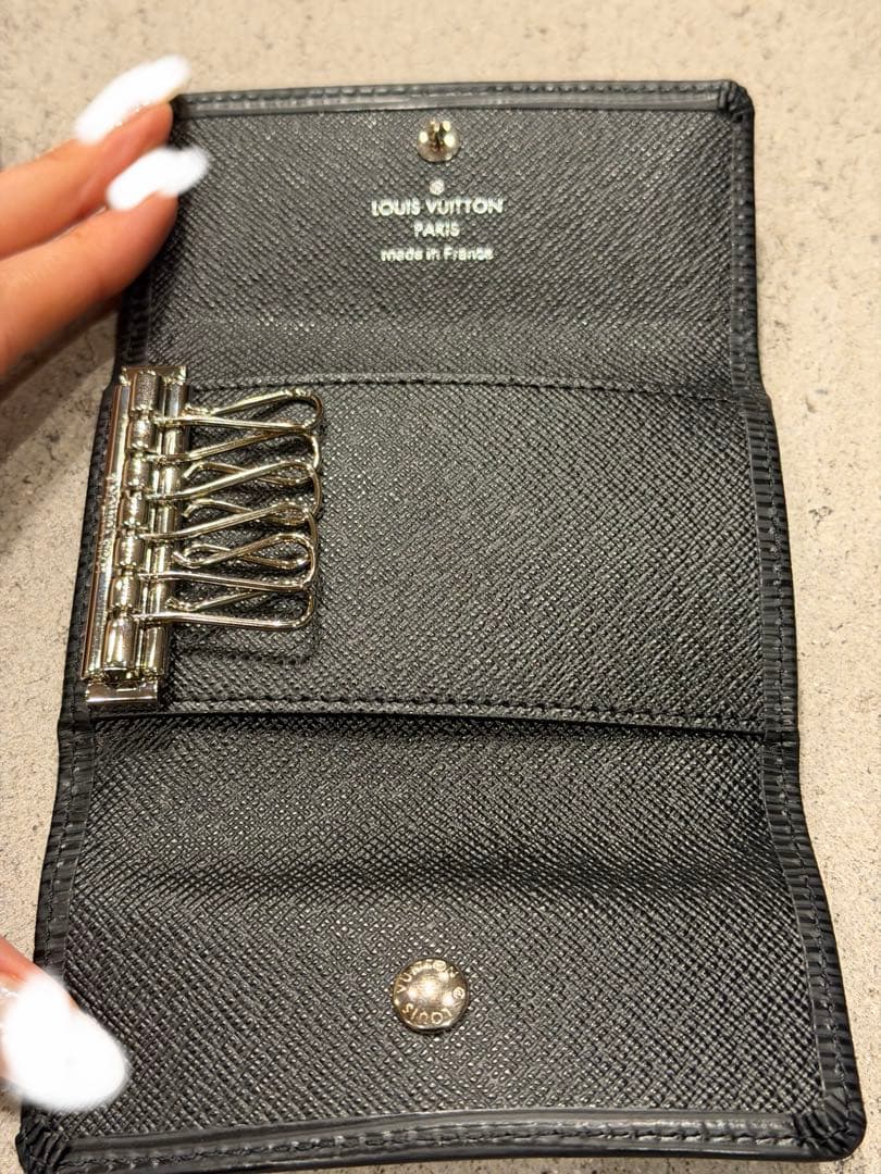 ヴィトン　キーケース　エピ・ノワール