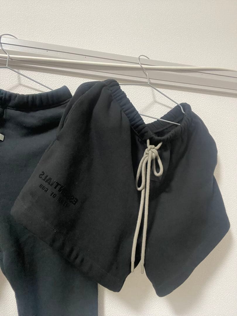 エッセンシャルズセットアップとハーフパンツ セントマイケル靴下　サイズは下に！