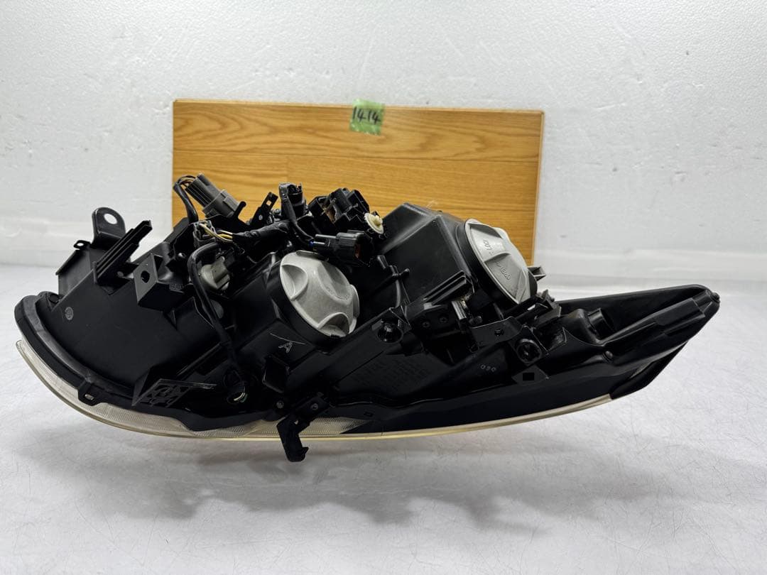 日産フーガ Y51 KY51 HY51 前期 HID ヘッドライト左 助手席