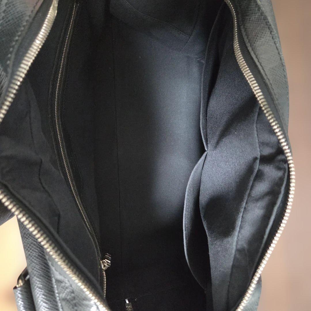 ブラックビジネスバッグ 合成皮革　ルイヴィトン