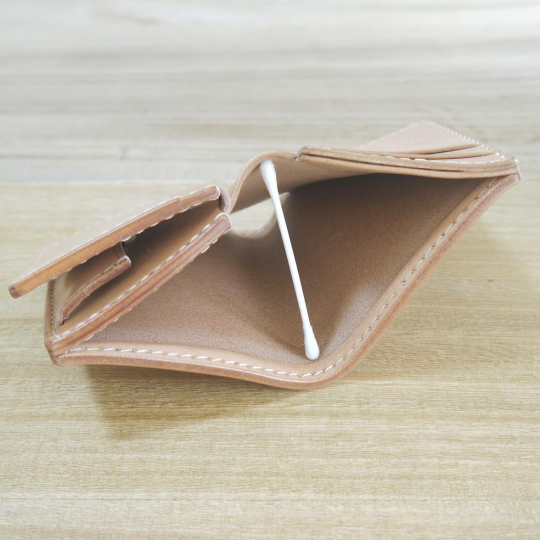 ヌメ革　フル栃木レザー　サドルレザー　コンパクトウォレット　二つ折り　生成り