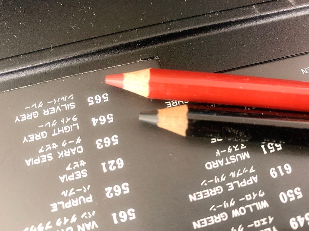 オリーブ出品　未使用 三菱鉛筆 100色 ユニカラー 箱付き Uni