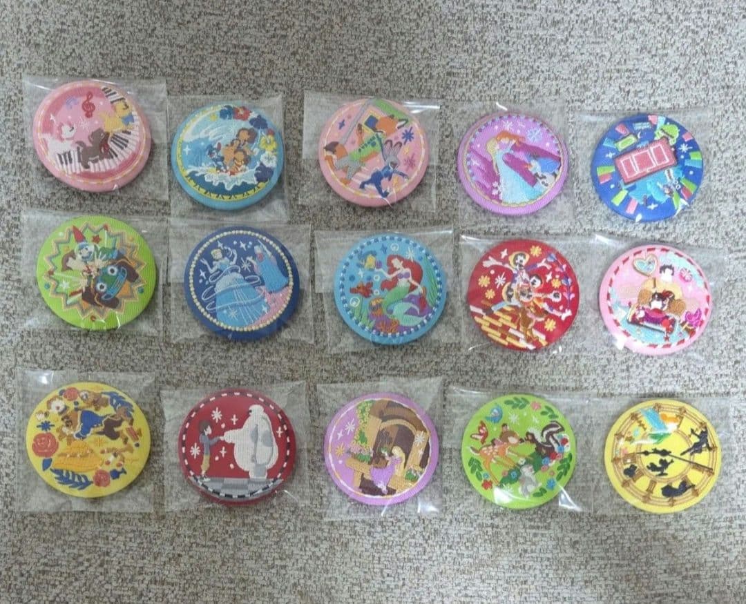 ディズニー 刺繍缶バッジ コンプ コンプリート まとめ売り バンダイ 15個