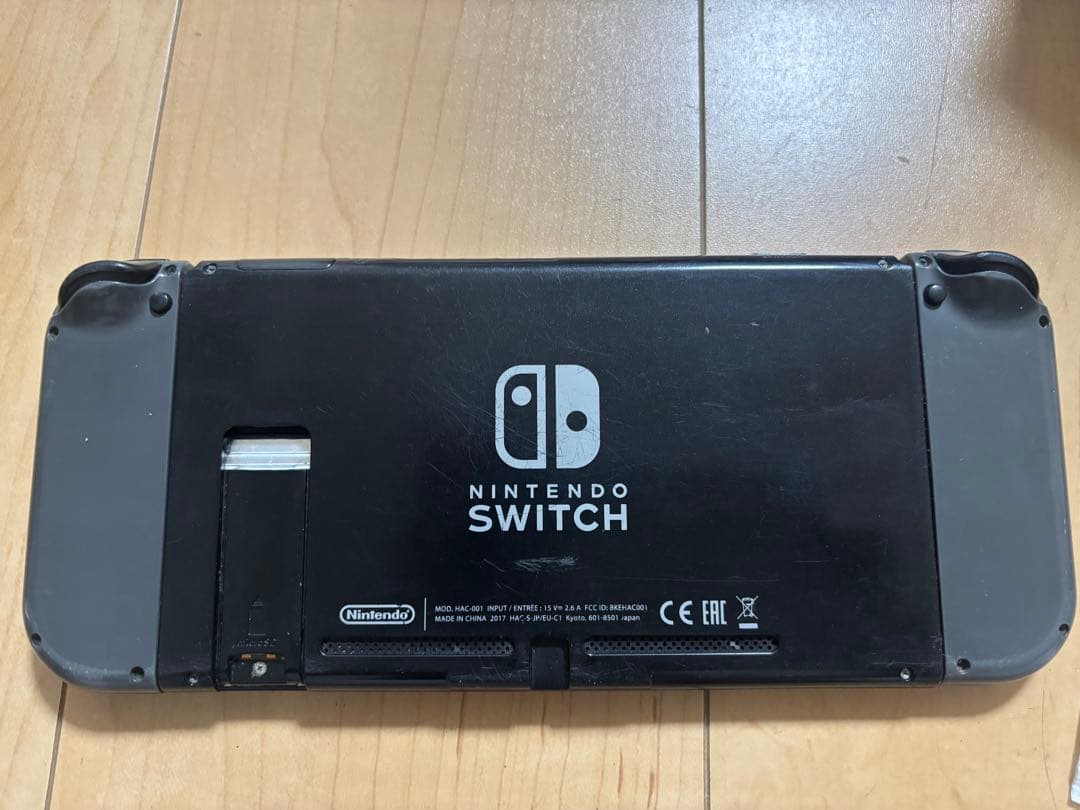 Nintendo Switch 本体 + コントローラー + 充電ケーブル