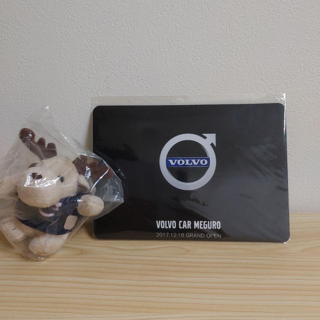 VOLVO ぬいぐるみ ベージュ 青いシャツ