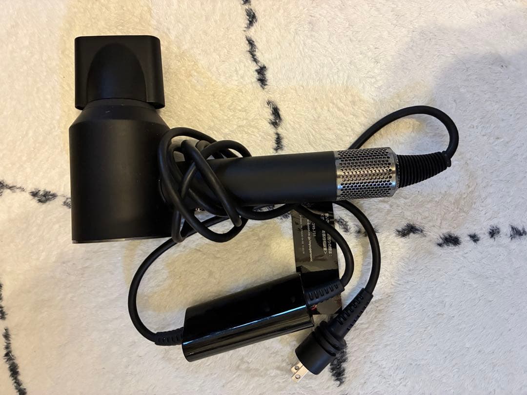 Dyson Supersonic ドライヤーHD08 ブラック