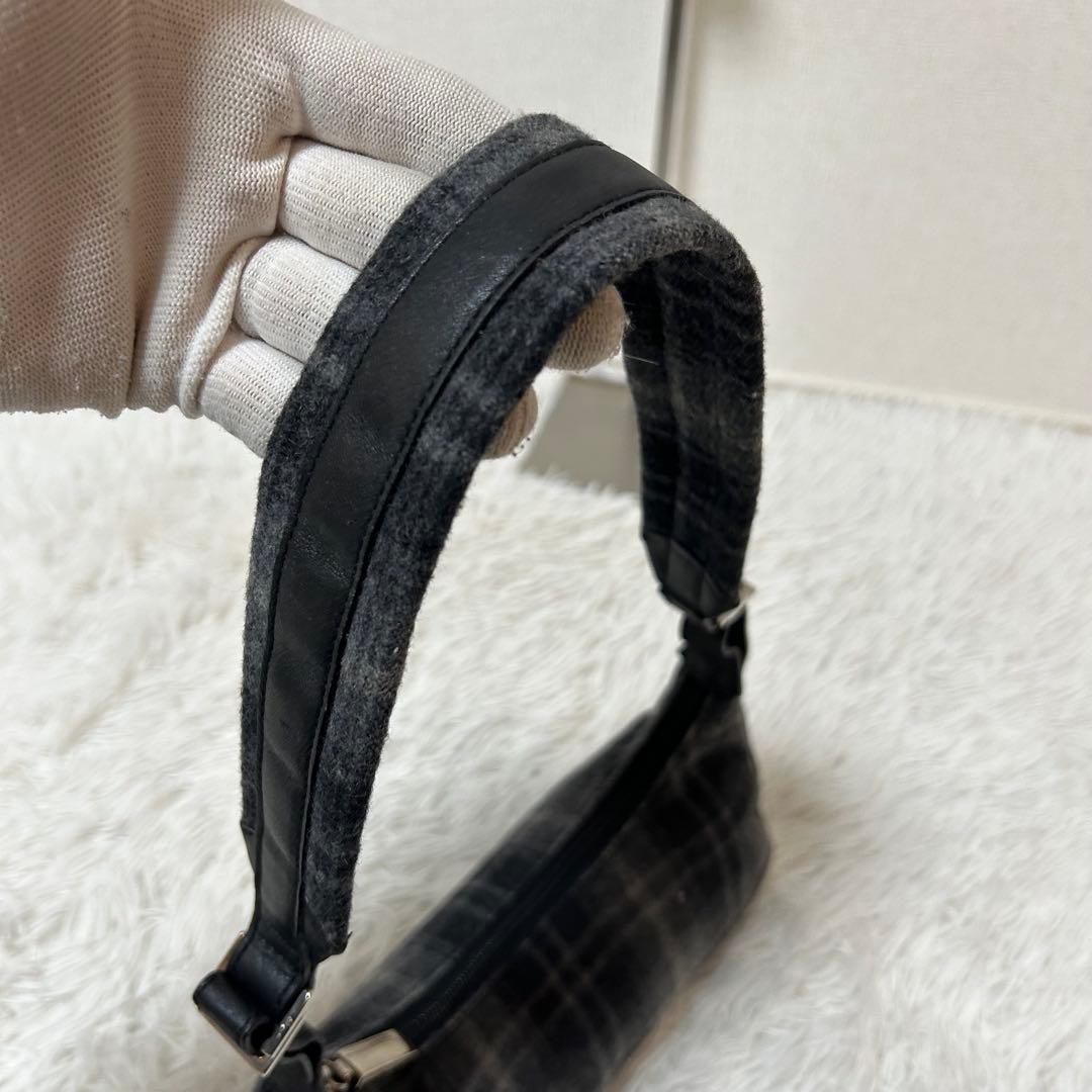 【希少✨ウール/チェック】フェラガモ　ワンショルダーバッグ　グレー　Y2K 美品