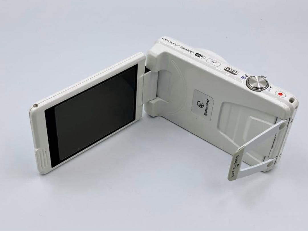 Nikon COOLPIX S6900ホワイト 自撮り対応 箱・付属品あり