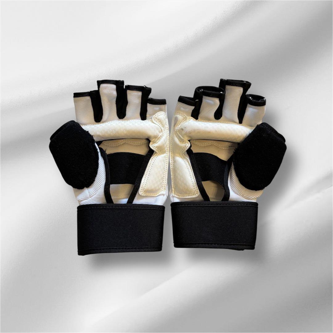 【美品】ボクシンググローブ　シューズ　バーネススタイル　Sサイズ　ホワイト