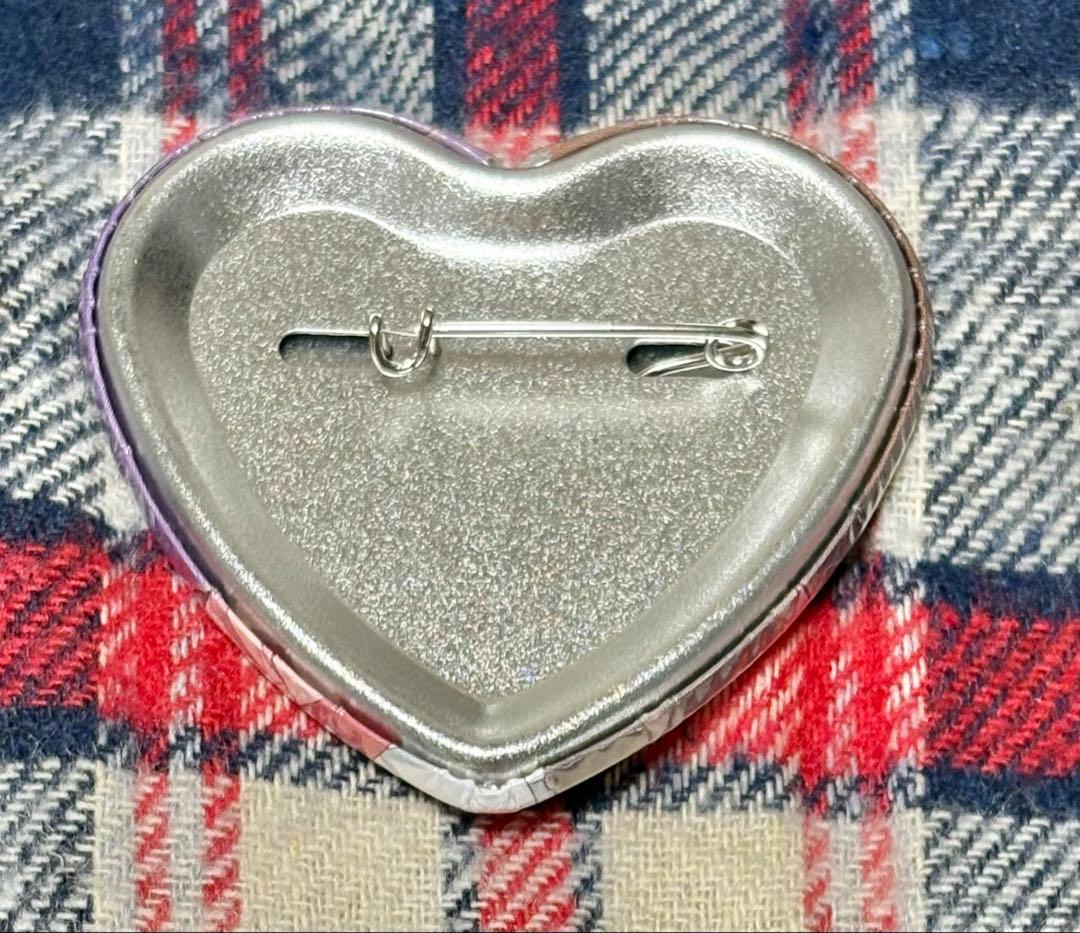 ②鬼滅の刃 バレンタイン ハート缶バッジ しのぶ