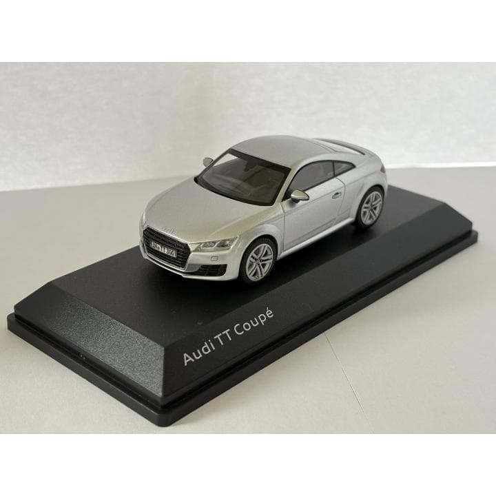 【新品】Audi TT Coupé ミニカー シルバー 1:43