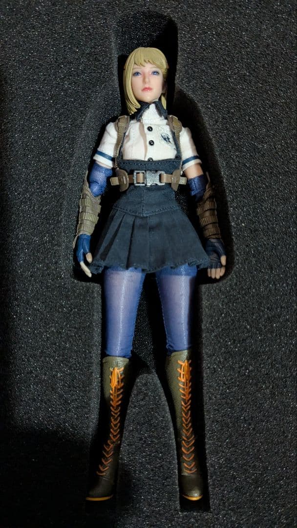 I8TOYS セレネハウンド キャサリン デラックス 1/12 可動フィギュア