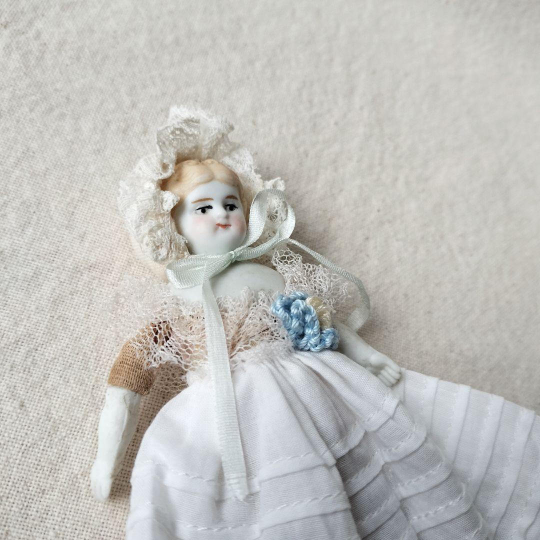 チャイナベッドドール　ビスクドール