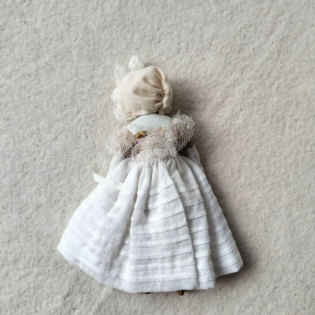 チャイナベッドドール　ビスクドール