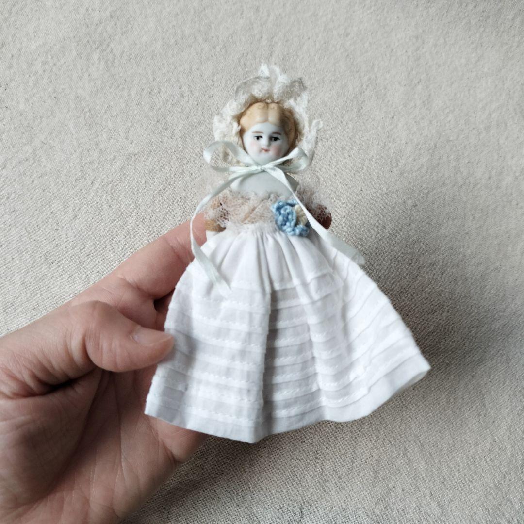 チャイナベッドドール　ビスクドール