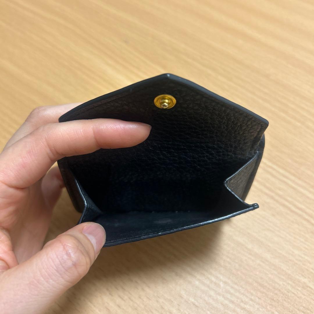 プラダ　三つ折り財布　ブラック