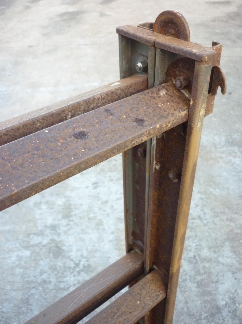 ヴィンテージ アイアン製ラダーA 脚立 インダストリアル 梯子 ディスプレイ台