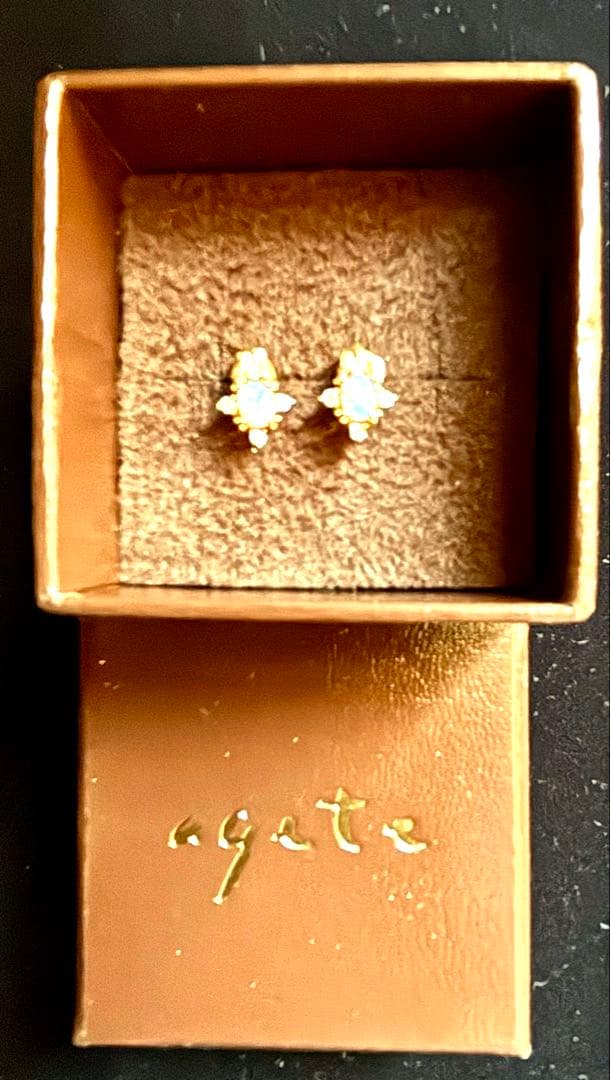 アガットクラシック agete CLASSIC　トリルオパール18Kピアス