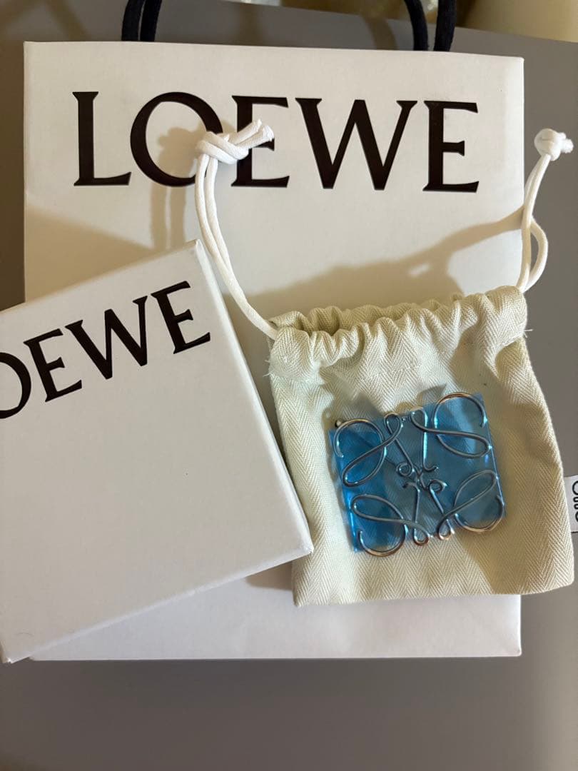 LOEWE / ブローチ