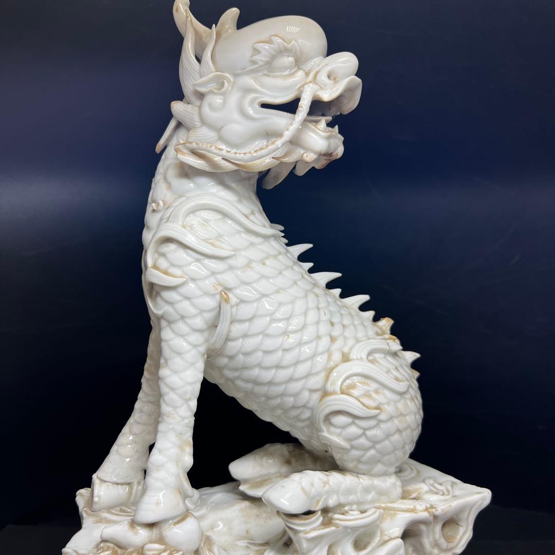 中国清時代　白磁キリン唐木台付　高さ約35㎝　東Y7-1211☆2Fトヒオ