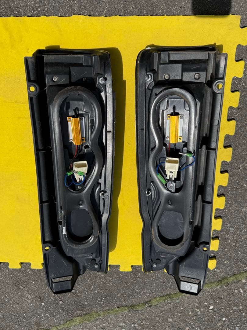 TOYOTA HIACE ULTRA Z LEDテールランプ ハイエース