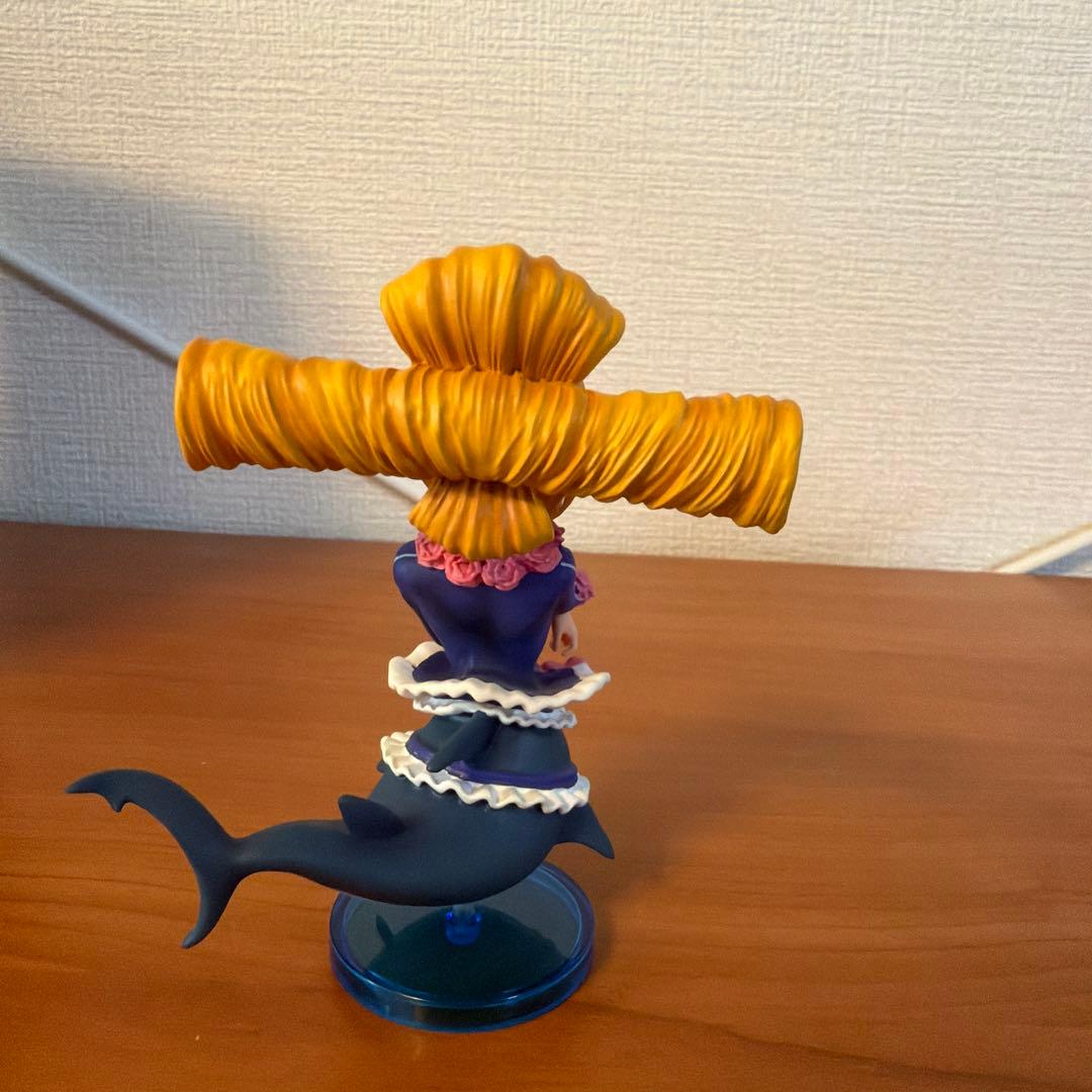 ワンピース　シャーロット・プラリネ タイヨウの海賊団　フィギュア