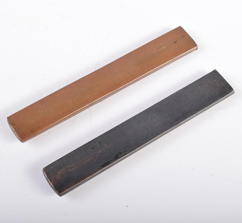 eyeknow74　古銅彫金　鶴図蟷螂図小柄2点　時代箱付　V　R3596