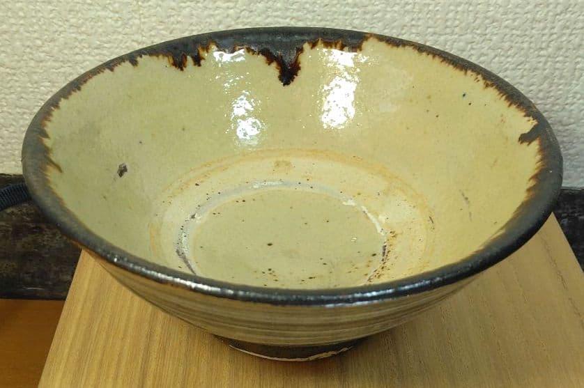 人間国宝 金城次郎 魚文マカイ(魚紋茶碗) 栞 共箱(本人書付）壷屋焼 やちむん