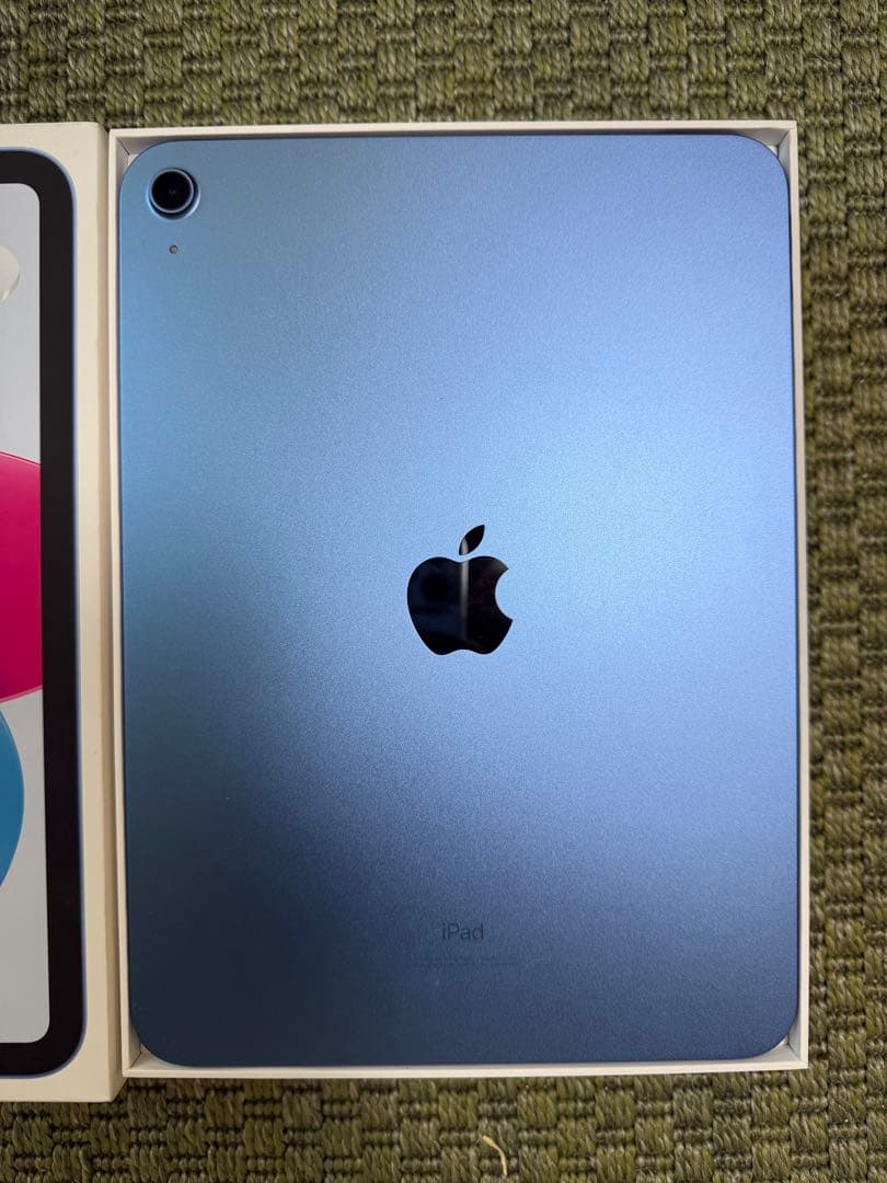 Apple iPad 本体 ブルー 第10世代　64GB