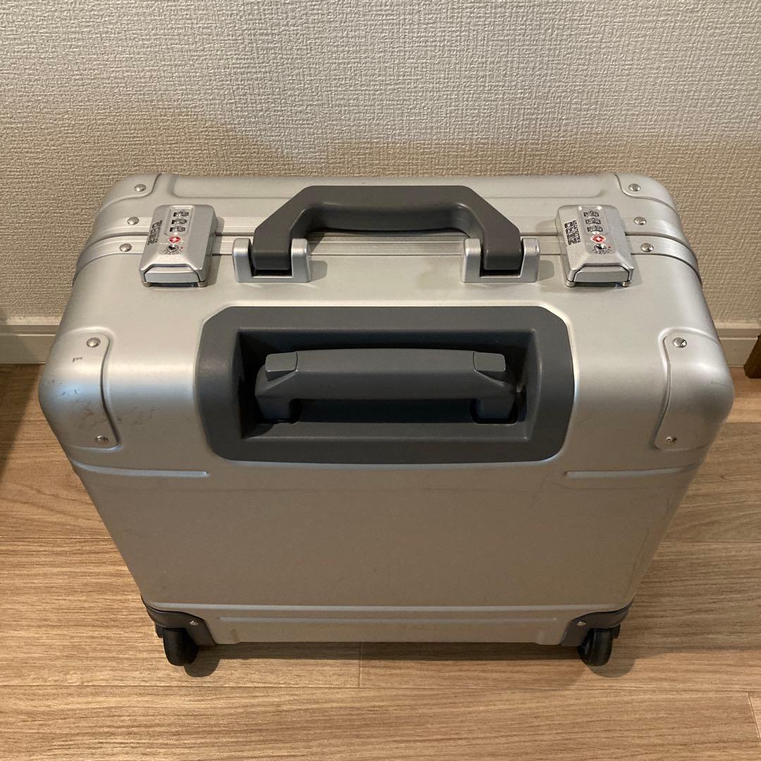 zerohalliburton Geo Aluminum 3.0 キャリーケース