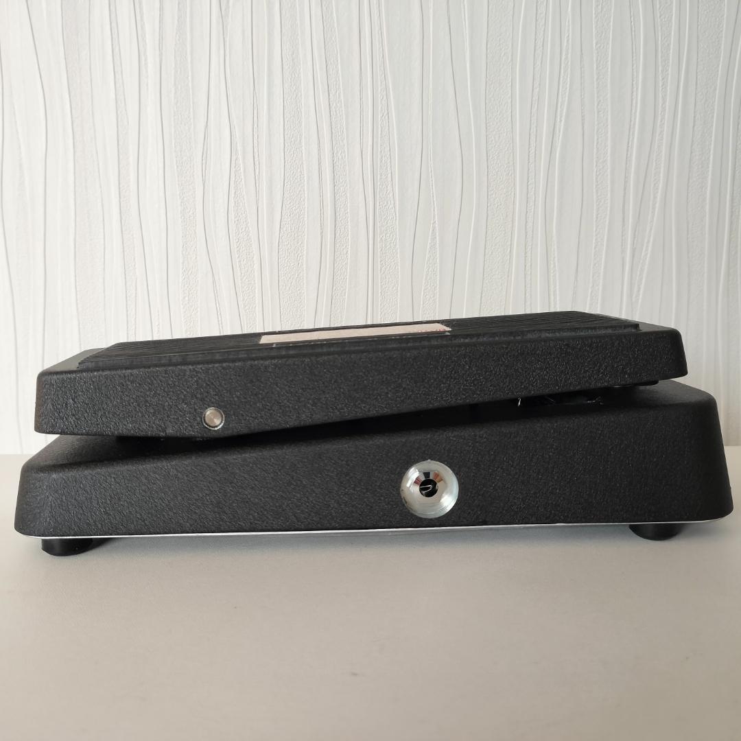 Jim Dunlop CRY BABY GCB-95（ワウ・ペダル）