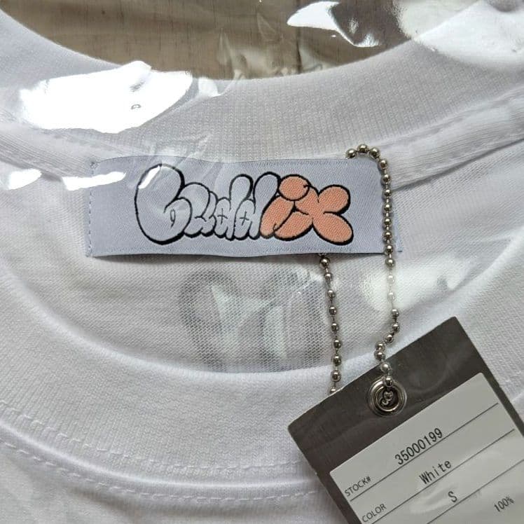 Signature Logo Different Tシャツ FANTASTICS