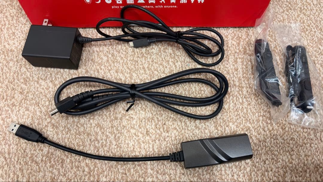 Nintendo Switch 新モデル　本体 ピンクｘパープル