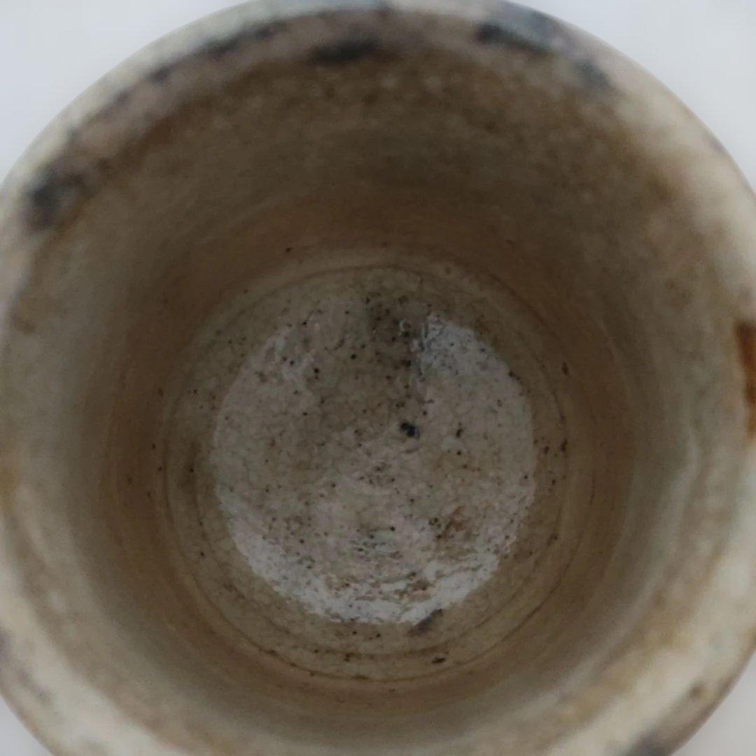 陶器の湯のみ