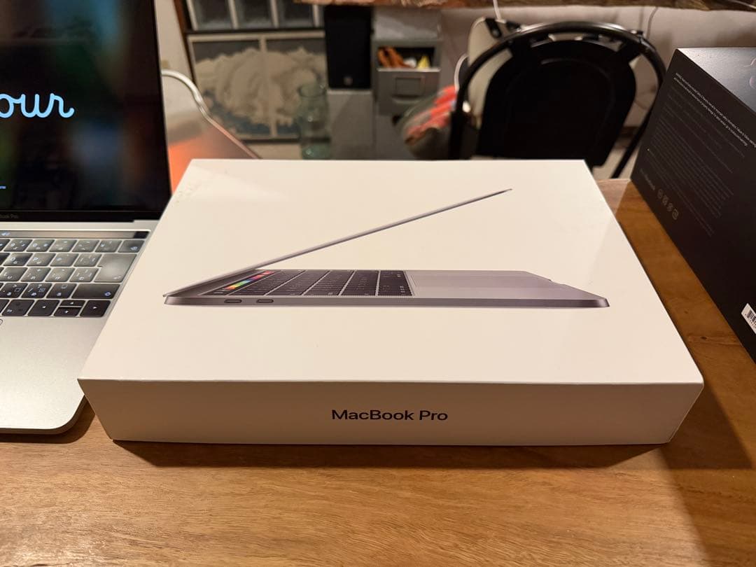 MacBook Pro スペースグレー 2019 13インチ