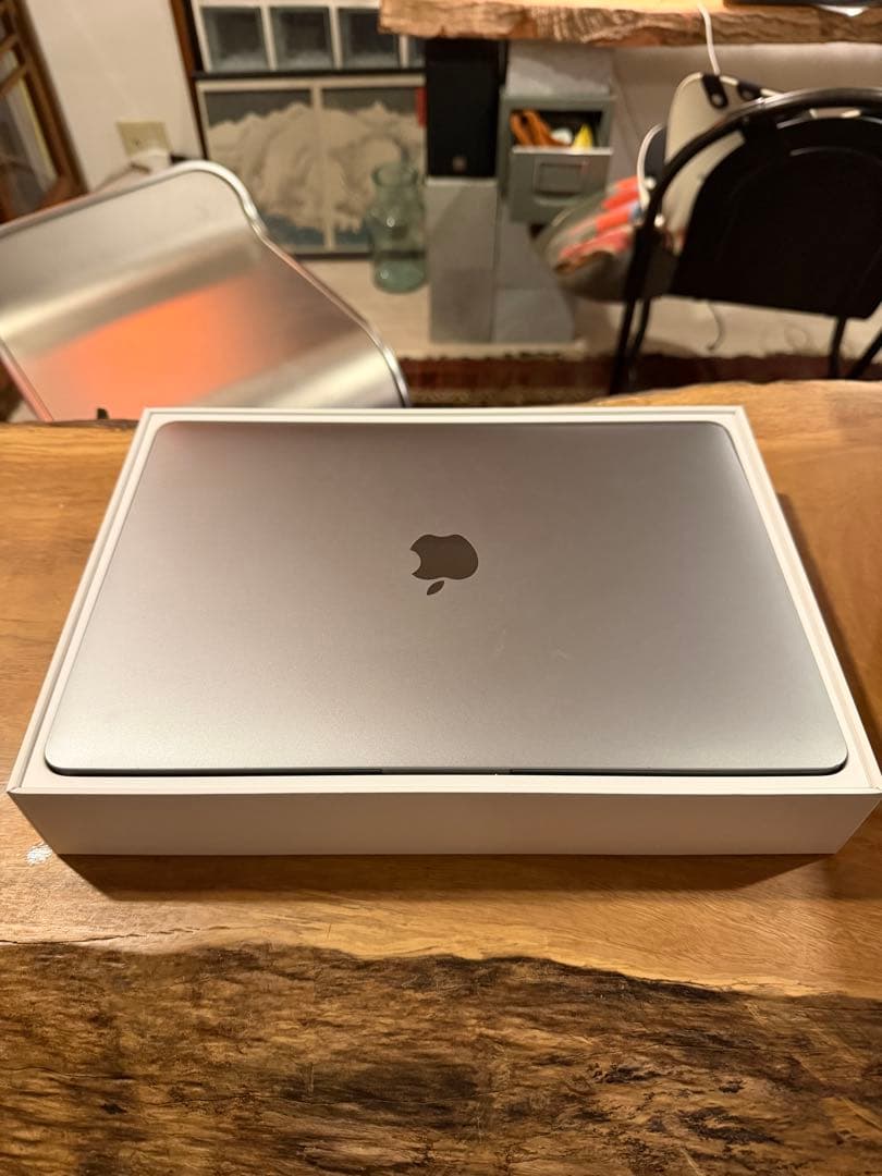 MacBook Pro スペースグレー 2019 13インチ