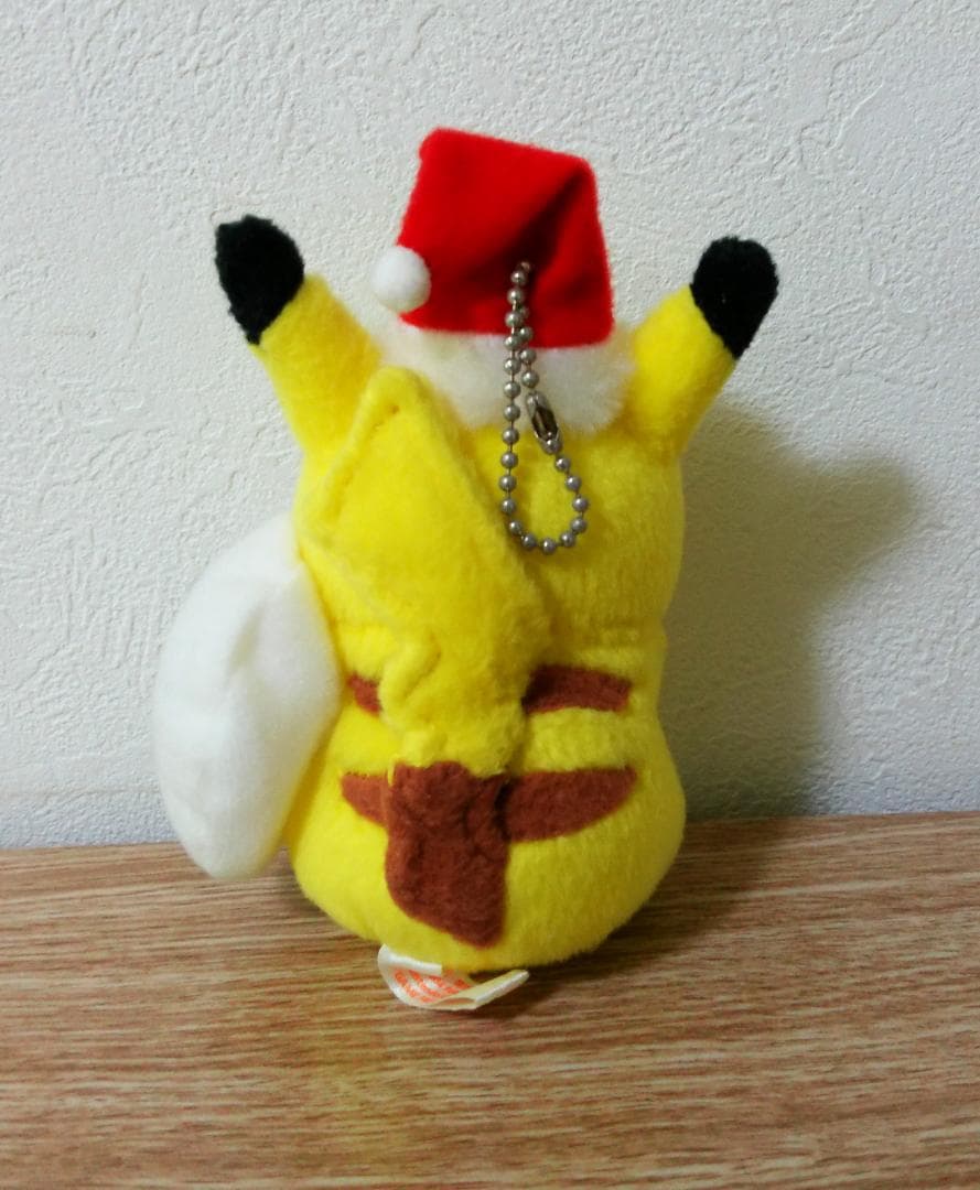 ポケモン　サンタクロース　ピカチュウ　キーチェーン　ポケモンセンター　２００４年