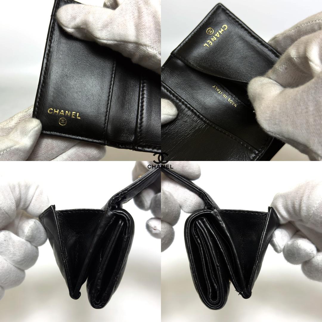正規品　CHANEL シャネル19　ディズヌフ　Wホック　三つ折り財布