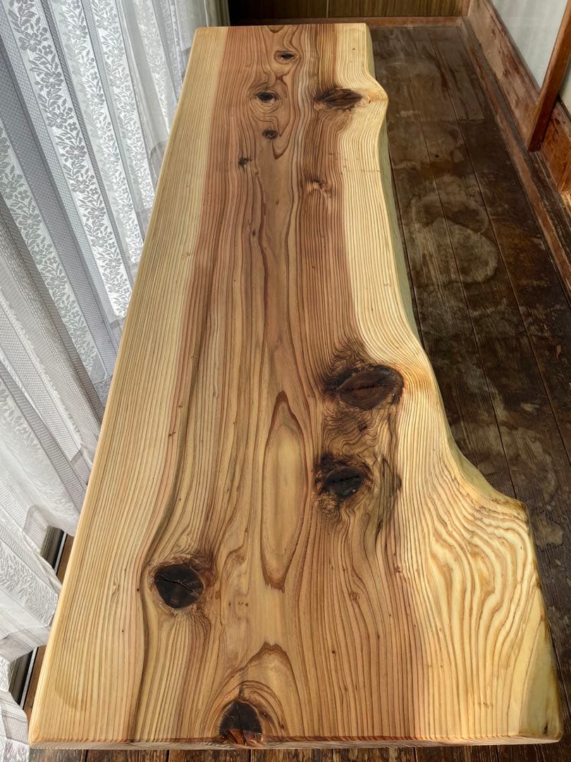 ⭐︎ にゃんべえ⭐︎ 杉　ローテーブル　無垢材　一枚板　テーブル　机