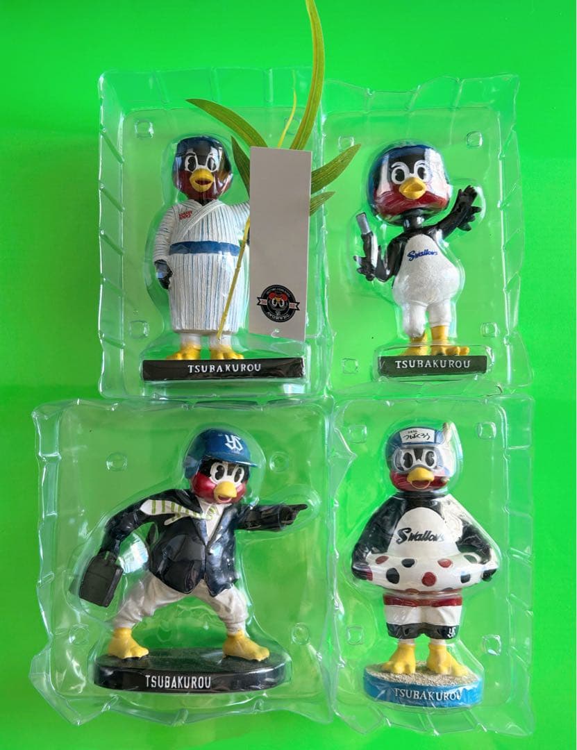 つば九郎　フィギュア　ボブルヘッド　新品　4体セット　ヤクルトスワローズ