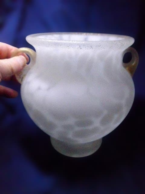 マーブル模様の持ち手付きガラス壺