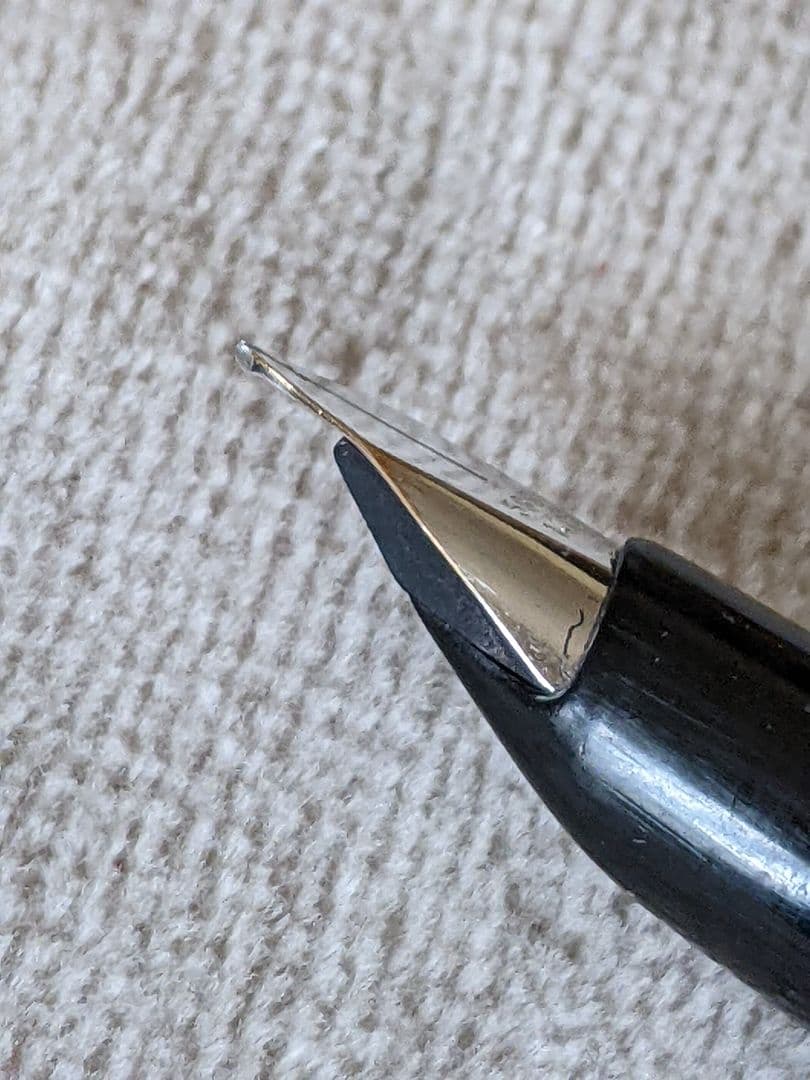 シルバー 万年筆 キャップ式　ヒロヒロ様