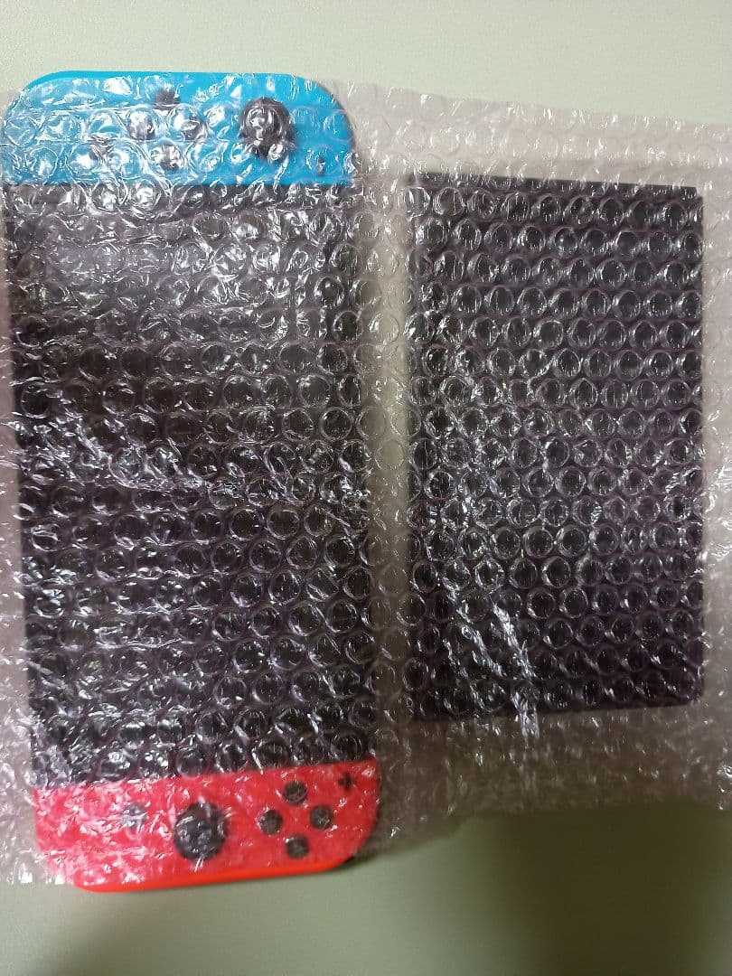 Nintendo Switch 本体2台 青と赤のJoy-Con付き