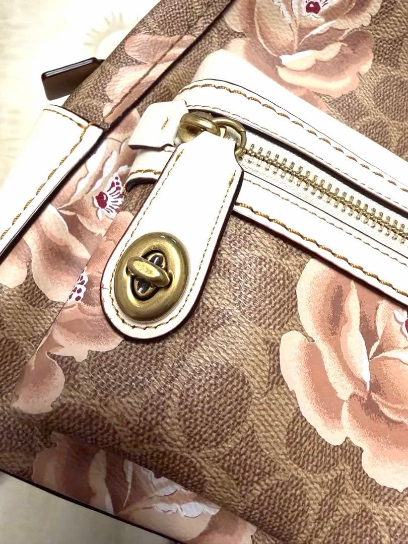 極美品COACH キャンパス バックパック 23 シグネチャー ローズプリント
