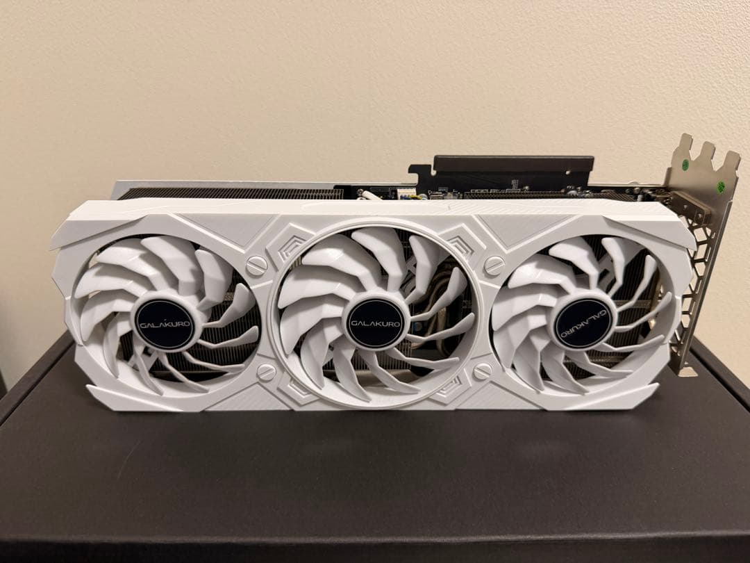 玄人志向 GK-RTX4070Ti-E12GB/WHITE/TP